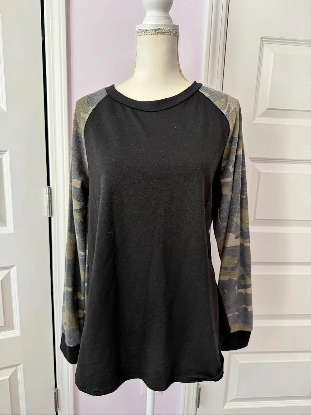 PinkBlush Black Camo Colorblock Top Size Large